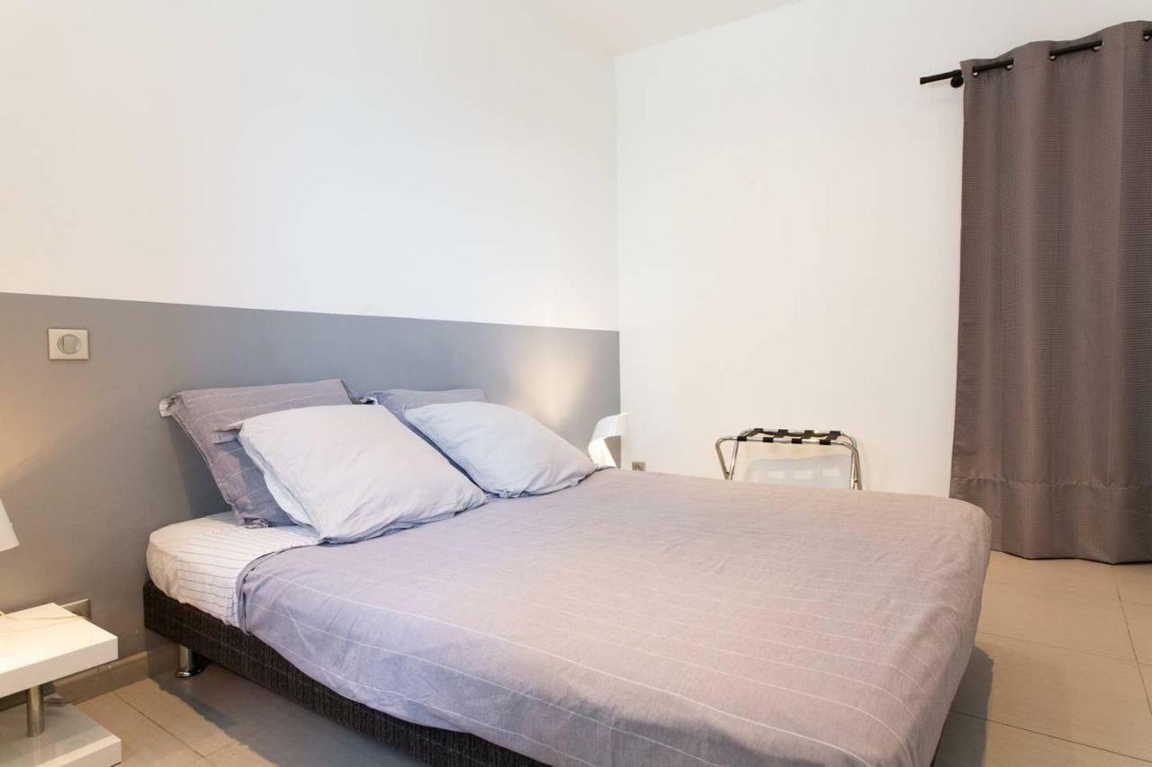 Appartement 4 Personnes Vue Mer Remparts Antibes Exterior foto